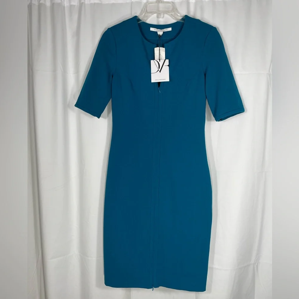 Diane Von Furstenberg Saturn Teal Short Sleeve Sheath Dress.